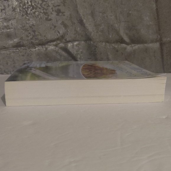 Not Your Mother's Slow Cooker Cookbook. By Hensperger & Kaufmann - Picture 8 of 9